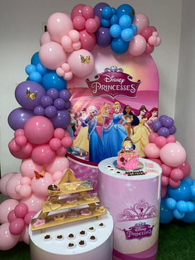 Decoración y accesorios para Cumpleaños de Barbie ✔️ Ideas originales.  Envío en 24h. Tienda Online. . ✓. Artículos  de decoración para Fiestas.